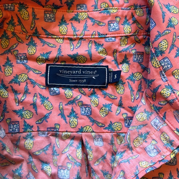 Vineyard Vines Pineapple Button Down - Picture 4 of 5